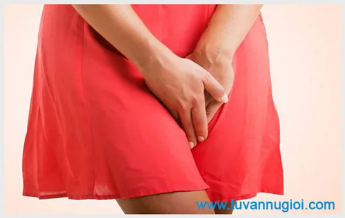 Mọc mụn nước ở vùng kín là bệnh gì